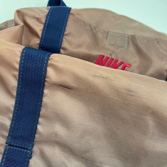 Vintage 80s Nike XL Duffle Bag - Picture 8 of 11